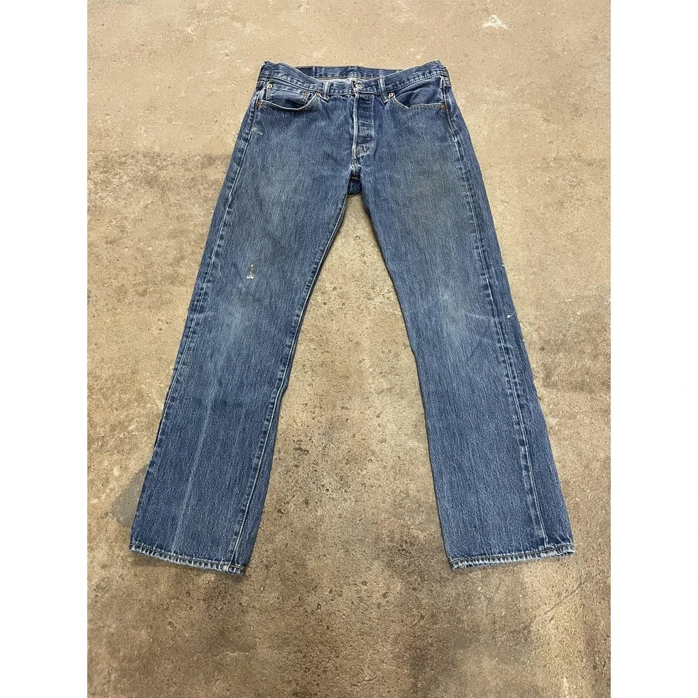 Levis 501 Jeans Mens 33x32 Medium Wash Blue Straight Leg Button Fly Distressed